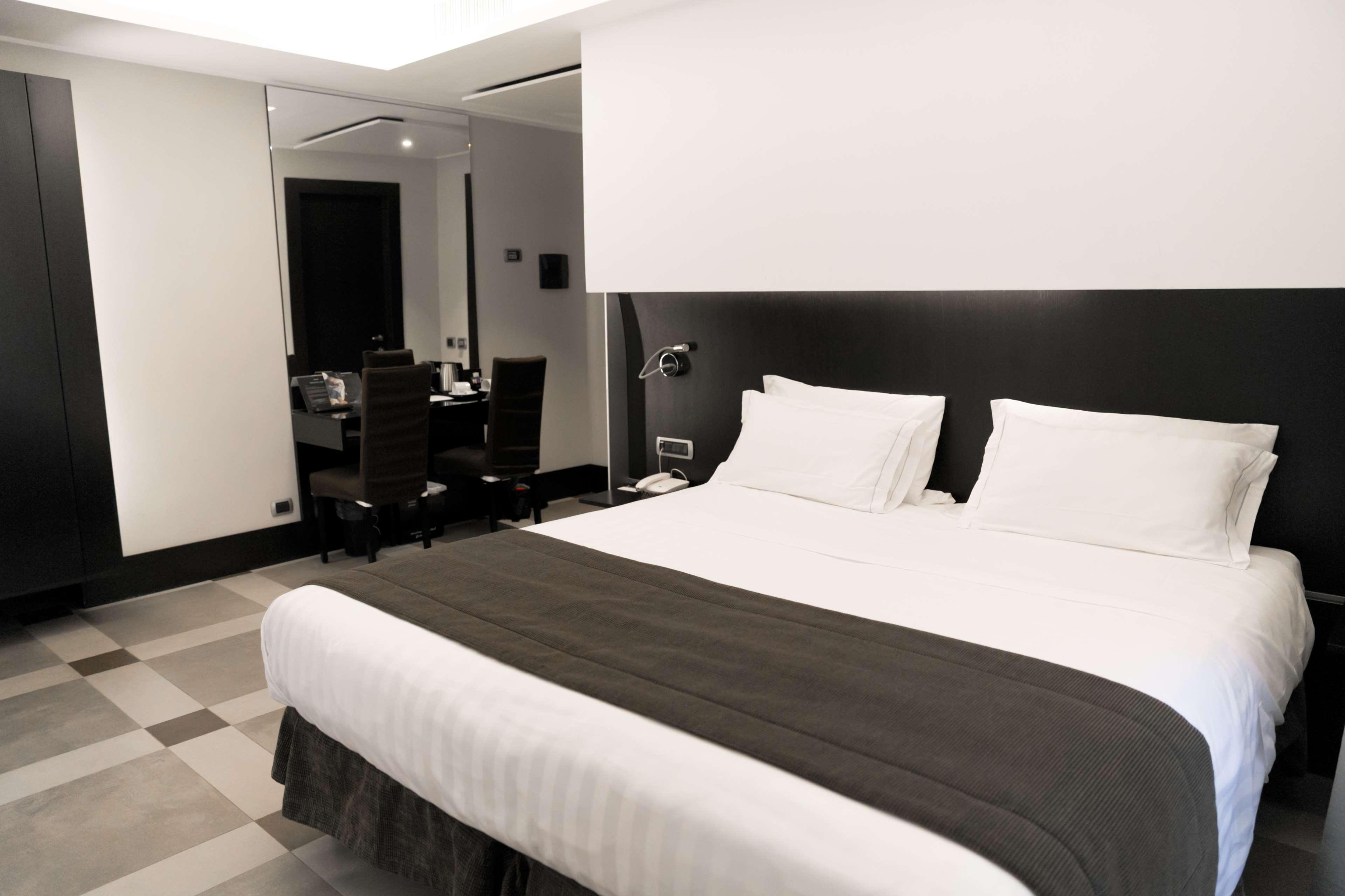 Western Universo 4* Roma