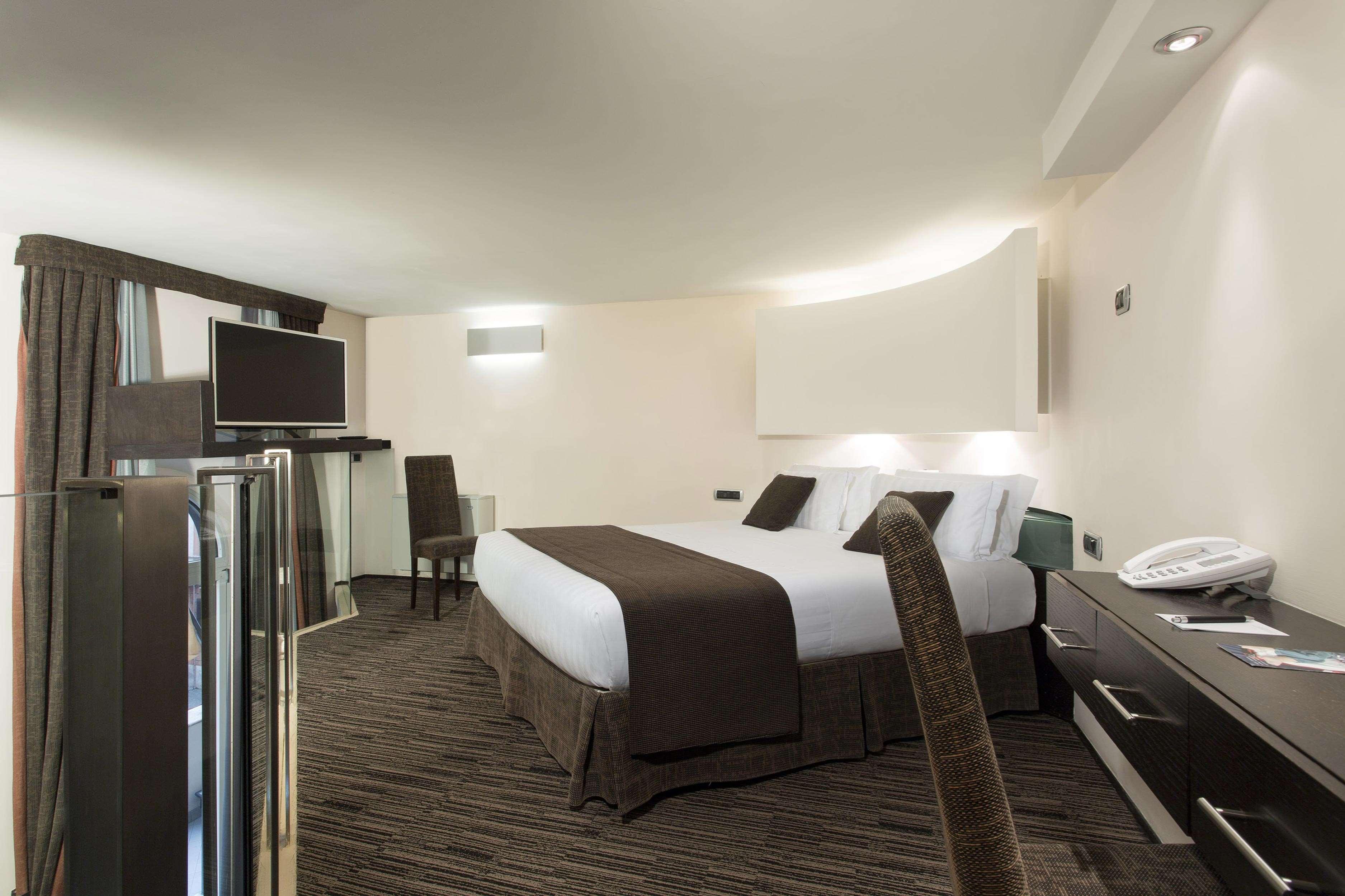 Western Universo 4* Roma